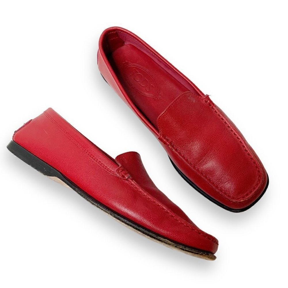 TOD’S Classic Red Pebbled Leather Driving Loafer Flat Shoes in Women’s US Size 9